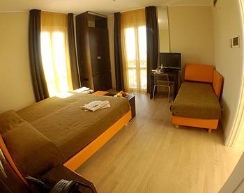 Arianna Hotel 3*